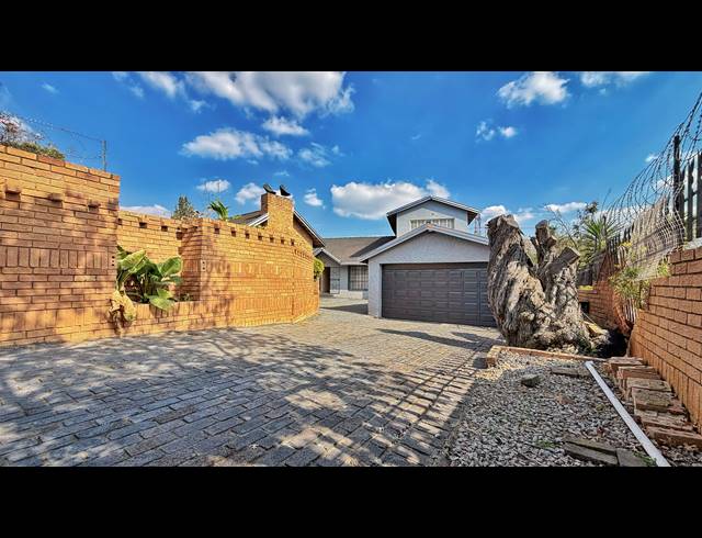 6 BEDROOM HOUSE FOR SALE IN NORKEM PARK